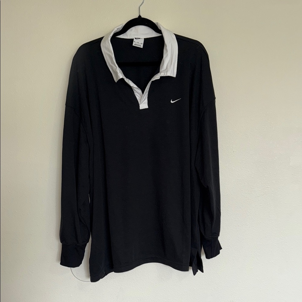 Nike Women's Black and White Long Sleeve Top